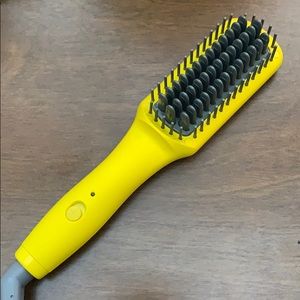 Drybar Baby Brush Crush mini heated straightener